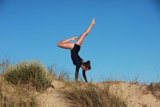 倒立能缓解头痛吗,倒立可以缓解头痛吗