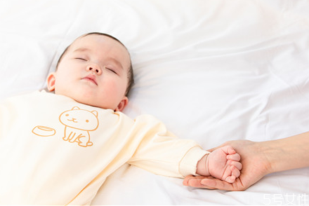 哪些坏习惯影响宝宝的睡眠(影响宝宝睡眠的原因有哪些) 哪些坏习惯影响宝宝的睡眠(影响宝宝睡眠的原因有哪些)