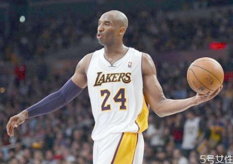 科比一生辉煌经历,辉煌生涯怎么用科比