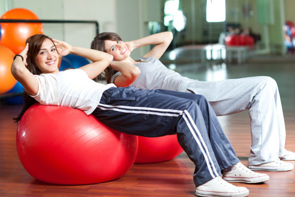 卷腹怎么避免脖子疼,卷腹脖子疼怎么办