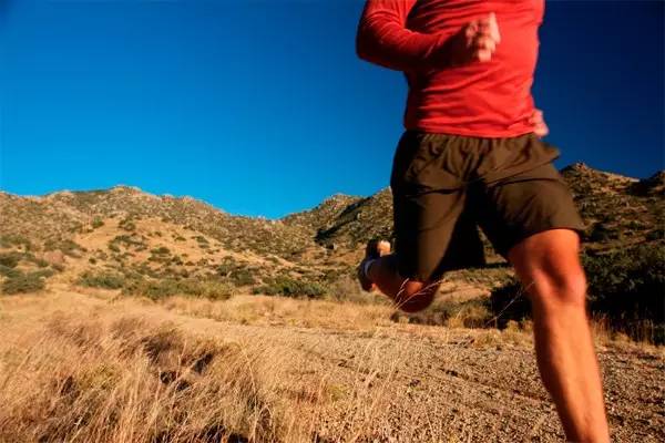 户外鞋能跑步吗,跑步对鞋子有要求吗 户外鞋能跑步吗,跑步对鞋子有要求吗