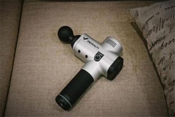 筋膜枪按摩多久即可,筋膜枪用多长时间