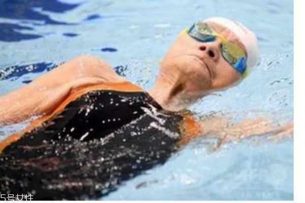 游泳的好处和注意事项有哪些?,游泳有什么坏处,注意点啥