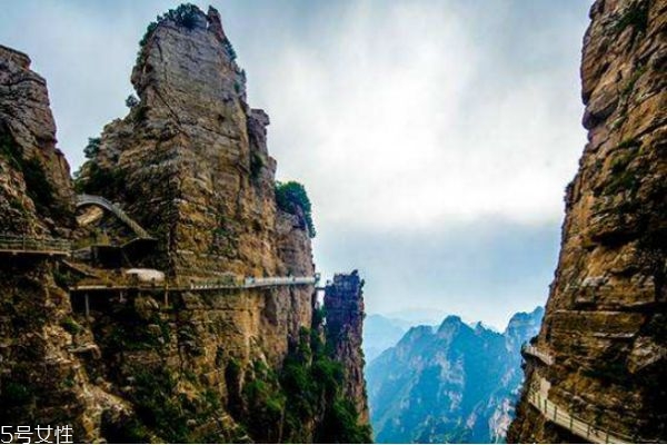 老年人爬山需要注意什么,老年人登山