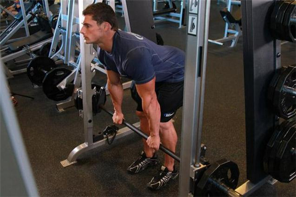 直腿硬拉和屈腿硬拉的区别图解,杠铃直腿硬拉和屈腿硬拉的区别 直腿硬拉和屈腿硬拉的区别图解,杠铃直腿硬拉和屈腿硬拉的区别