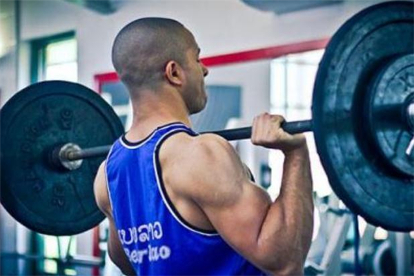 站姿杠铃推举图解,坐姿杠铃推举的正确动作