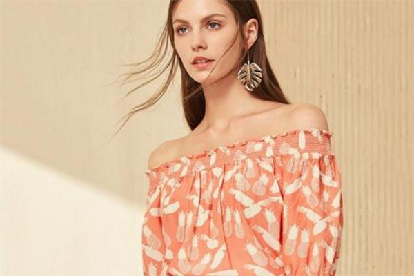 怎么练出好看的肩颈线,怎么练颈部线条