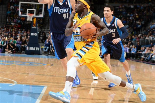 打篮球怎么保护膝盖和脚踝,打篮球怎么保护膝盖半月板