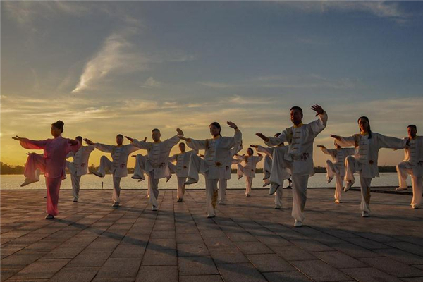 晨练后血糖反而增高是什么原因,早上锻炼后血糖升高还是降低