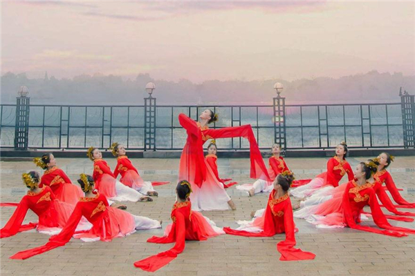 学古典舞的最佳年龄,古典舞多少岁学比较好 学古典舞的最佳年龄,古典舞多少岁学比较好