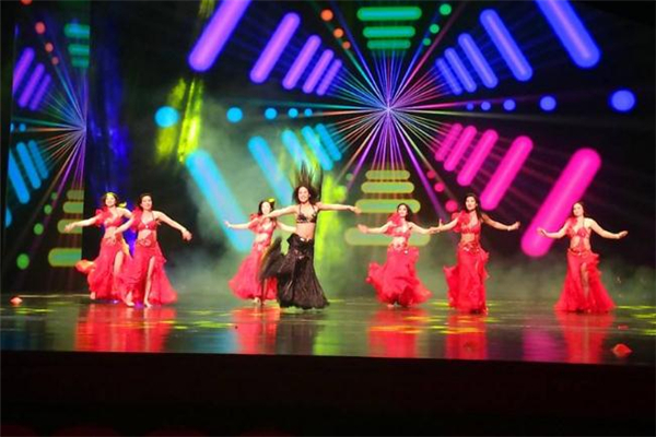 肚皮舞适合多大年龄的人跳,学肚皮舞的最佳年龄