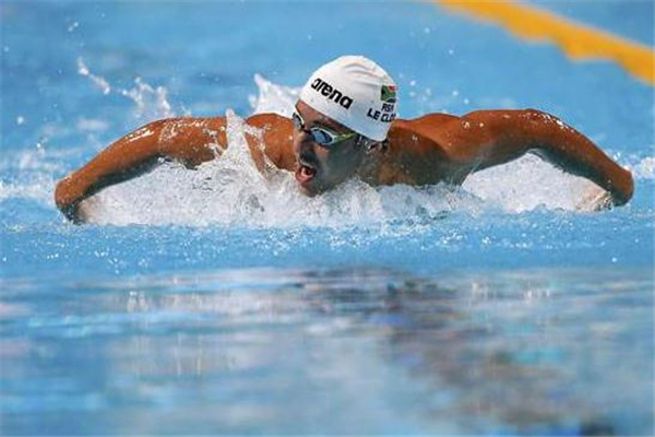 蝶泳初学慢动作分解,蝶泳的动作要领视频教程