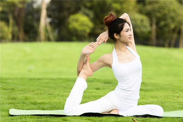 什么叫理疗瑜伽,理疗瑜伽主要是学什么的 什么叫理疗瑜伽,理疗瑜伽主要是学什么的