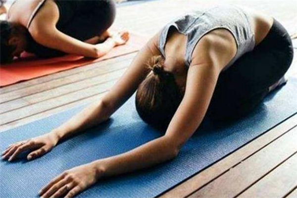 阴瑜伽适合早上练还是晚上练,阴瑜伽适合什么时候练