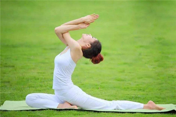 基础流瑜伽适合初学者吗,怎么练瑜伽 初学者