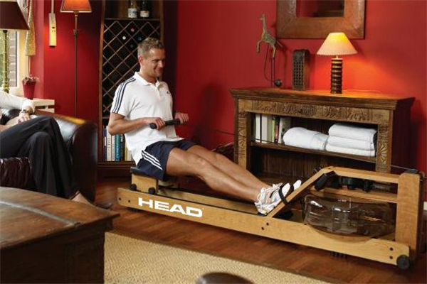 健身器材划船机伤膝盖吗,划船机伤膝盖吗知乎