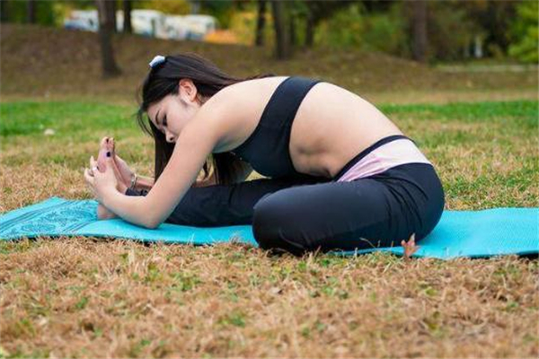 阴瑜伽适合初学者吗,初学者适合练阴瑜伽吗