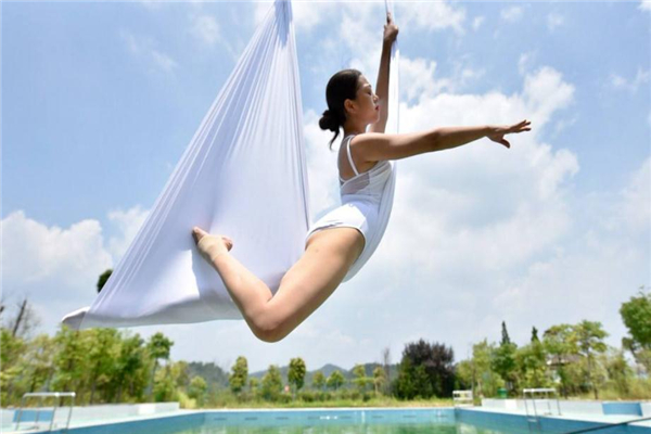 经期可以练空中瑜伽吗?,经期能练空中瑜伽吗