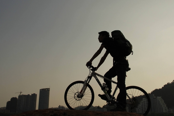 骑自行车能锻炼身体哪些部位,骑自行车锻炼哪个部位 骑自行车能锻炼身体哪些部位,骑自行车锻炼哪个部位