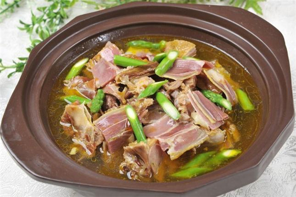 金华火腿怎么臭臭的,金华火腿有点臭味 金华火腿怎么臭臭的,金华火腿有点臭味