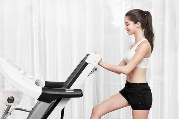 跑步机机械的好还是电动的好,电动跑步机好还是机械跑步机好 跑步机机械的好还是电动的好,电动跑步机好还是机械跑步机好