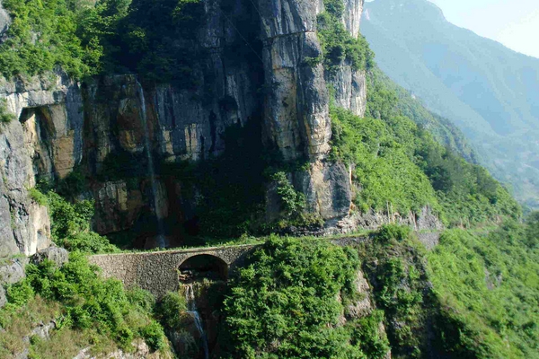 女朋友穿瑜伽裤爬山要注意什么,爬山要注意什么安全事项