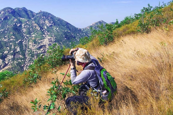 爬山下山时膝关节疼痛咋回事,登山伤了膝盖怎么恢复