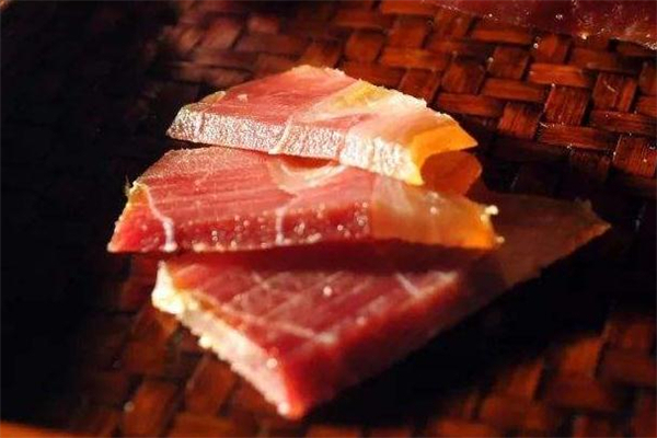 金华火腿要怎么处理过才能吃,吃金华火腿的危害 金华火腿要怎么处理过才能吃,吃金华火腿的危害