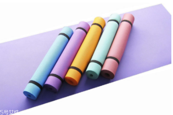 瑜伽垫可以用来睡觉吗?,瑜伽垫可以用来垫着睡觉吗