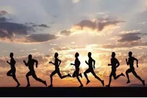 戴隐形眼镜可以跑步吗?,跑步时可以戴隐形眼镜吗 戴隐形眼镜可以跑步吗?,跑步时可以戴隐形眼镜吗