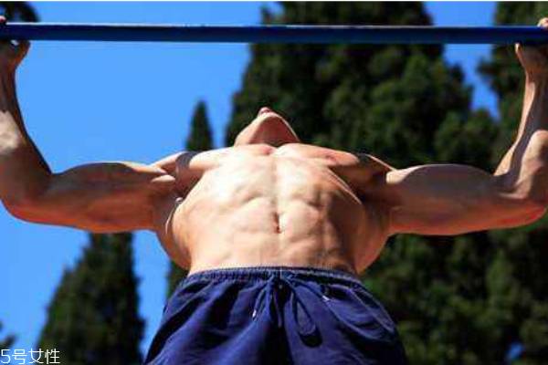 引体向上可以练胸肌吗?,引体向上能练胸肌吗