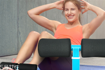 练腹肌卷腹好还是仰卧起坐好,卷腹好还是仰卧起坐好