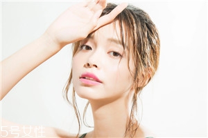 游泳后皮肤干燥怎么办,游泳时喉咙发干怎么办