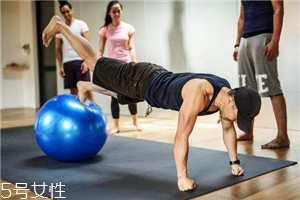 减肥先练有氧还是先练无氧,减脂期间先做有氧还是无氧