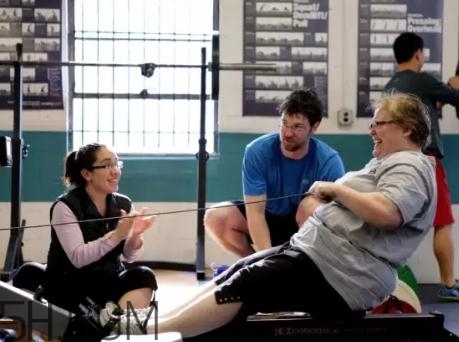 划船机减脂效果怎么样,划船机可以减肥吗