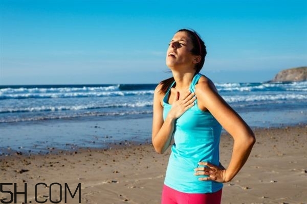 冬天跑步喉咙痛是怎么回事,为什么冬天跑步喉咙疼