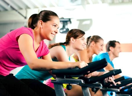 减肥健身能喝酒吗,喝酒和健身有影响吗