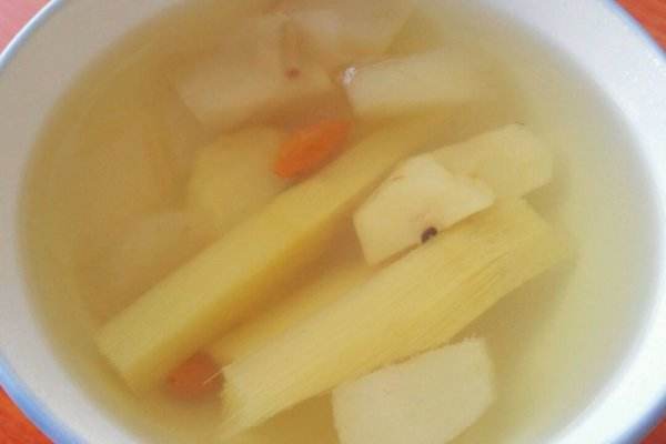 马蹄和甘蔗煮水要去皮吗,甘蔗煮水要去皮吗