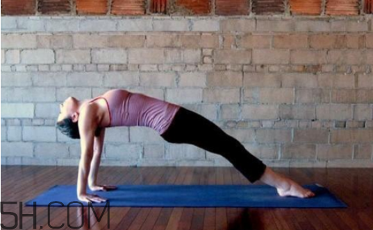 练瑜伽的注意事项:9个误区千万别犯,练瑜伽应该注意事项