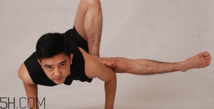 练瑜伽穿什么衣服合适,练瑜伽穿什么好