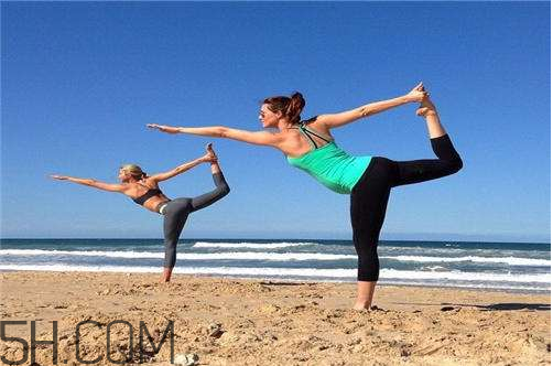 练瑜伽会受伤吗,瑜伽容易受伤吗