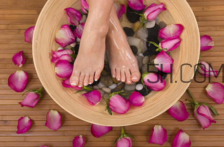 运动后泡脚有什么好处和坏处,运动后泡脚有什么好处,一般泡多长时间呢?