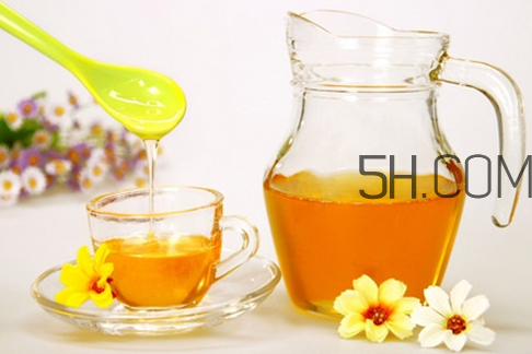 运动后可以喝蜂蜜水吗?,运动后可以喝蜂蜜水吗还是盐水还是白天