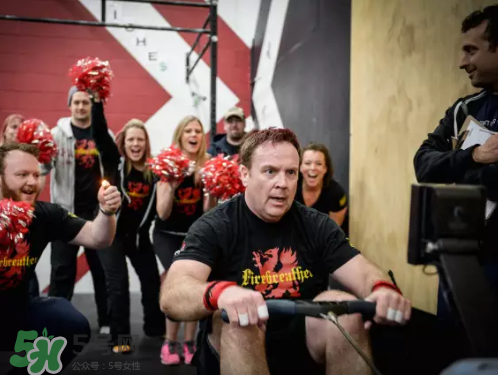 划船机能练腹肌吗,划船机 腹肌