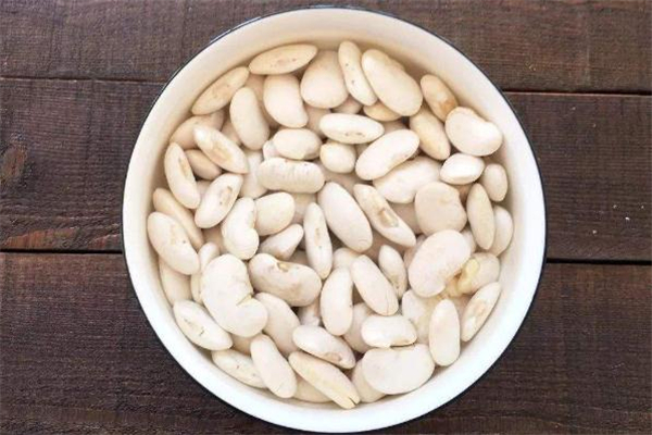 芸豆不熟有毒吗,芸豆为什么熟了就没毒了