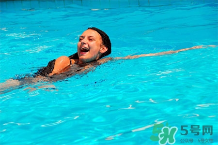 冬泳能减肥吗,冬泳减肥效果好不好 冬泳能减肥吗,冬泳减肥效果好不好