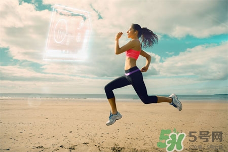冬天跑步不出汗有用吗,冬天跑步出汗好还是不出汗好