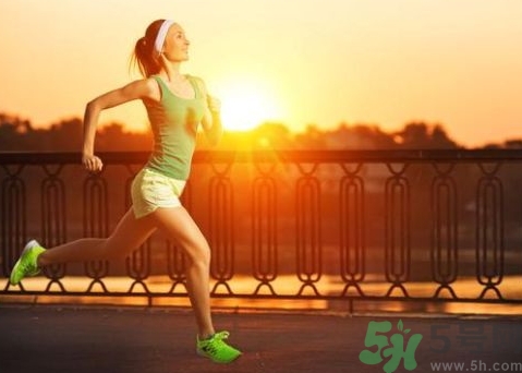 如何跑步才能有效减肥,怎么样跑步才能达到减肥的效果 如何跑步才能有效减肥,怎么样跑步才能达到减肥的效果