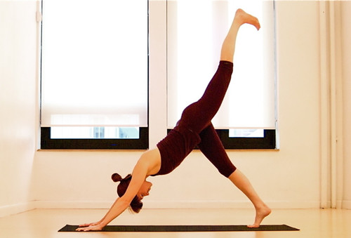 睡前可以做瑜伽吗,睡前练瑜伽好吗