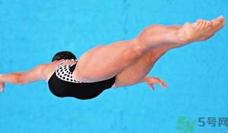 为什么跳水水花越小越好,跳水是有水花好还是没水花好